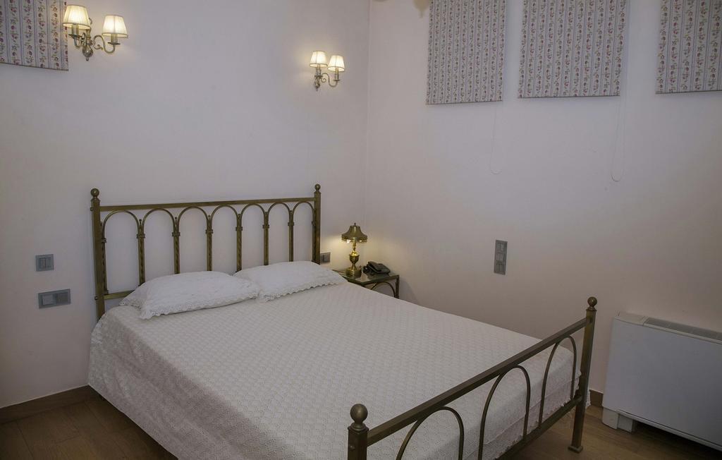 Villa Hestia à Agioi Apostoloi  Extérieur photo