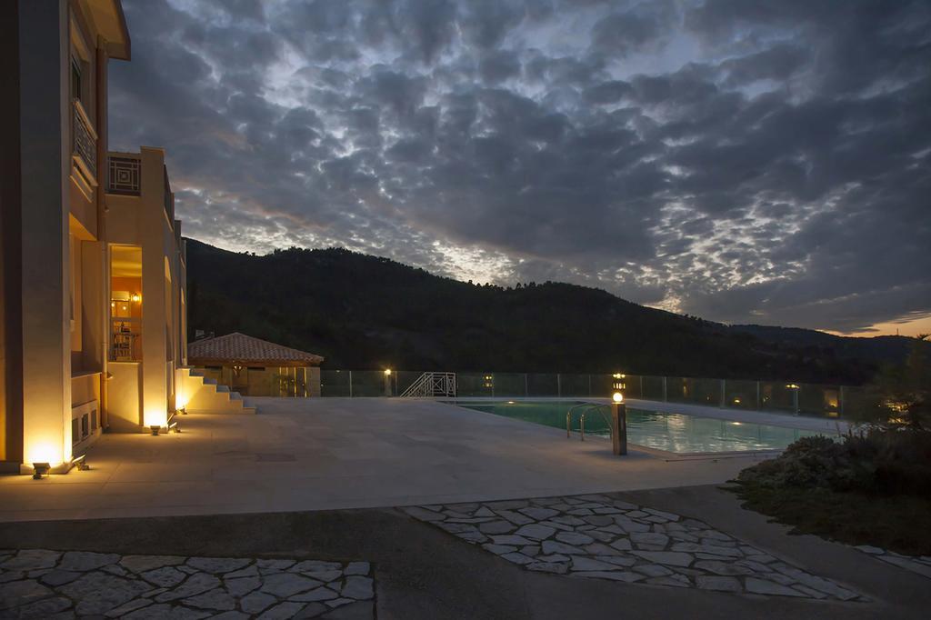 Villa Hestia à Agioi Apostoloi  Extérieur photo