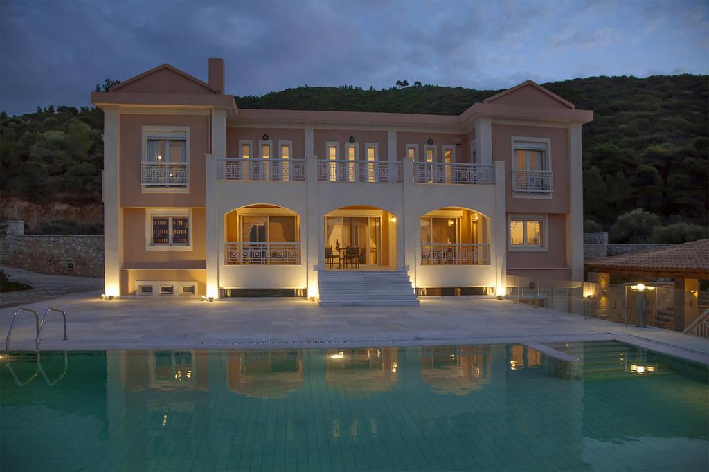 Villa Hestia à Agioi Apostoloi  Extérieur photo